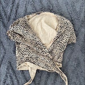 brandt melville cheetah wrap top🤎🤎RARE!